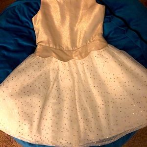 Girls dress